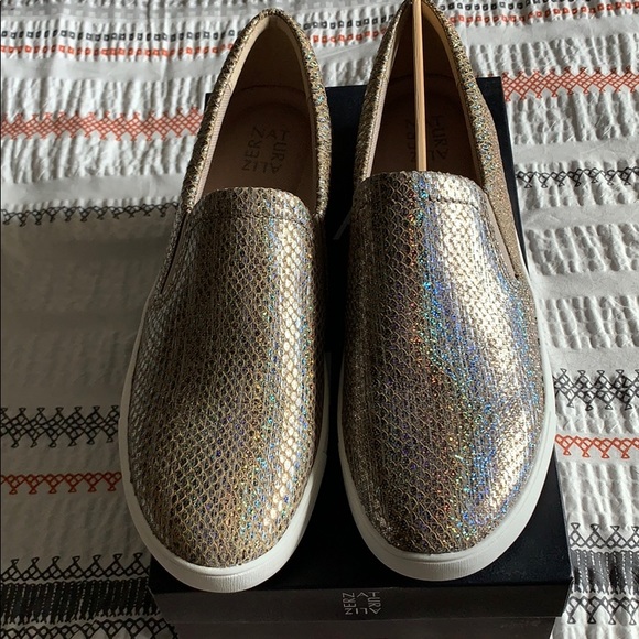 naturalizer marianne pewter